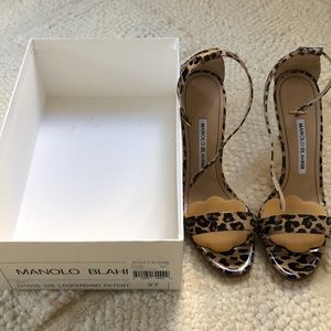 Manolo Blahnik patent leather Chaos 105